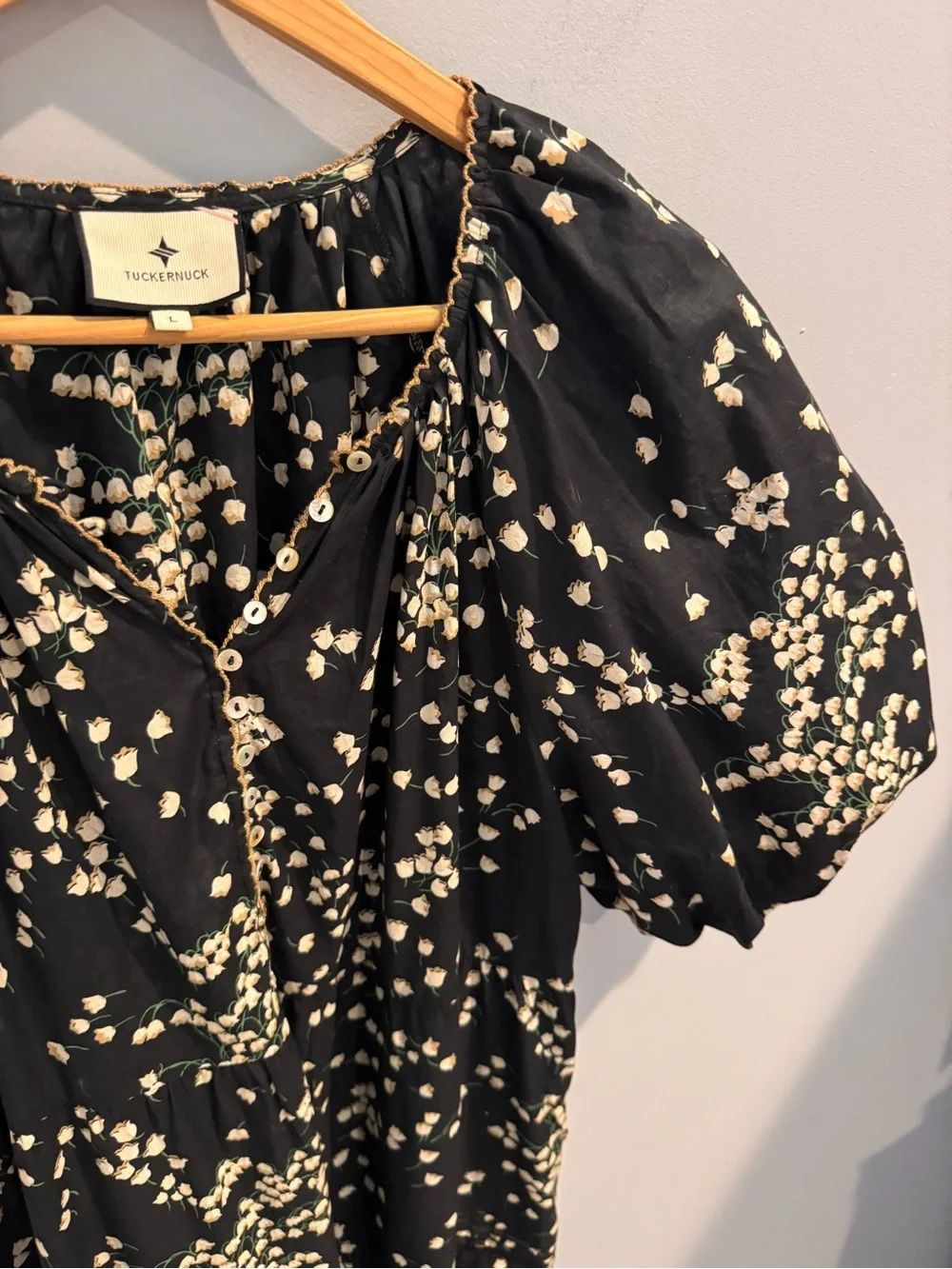 NEW Tuckernuck Mimi Tossed Floral Midi Dress in Black, Size L